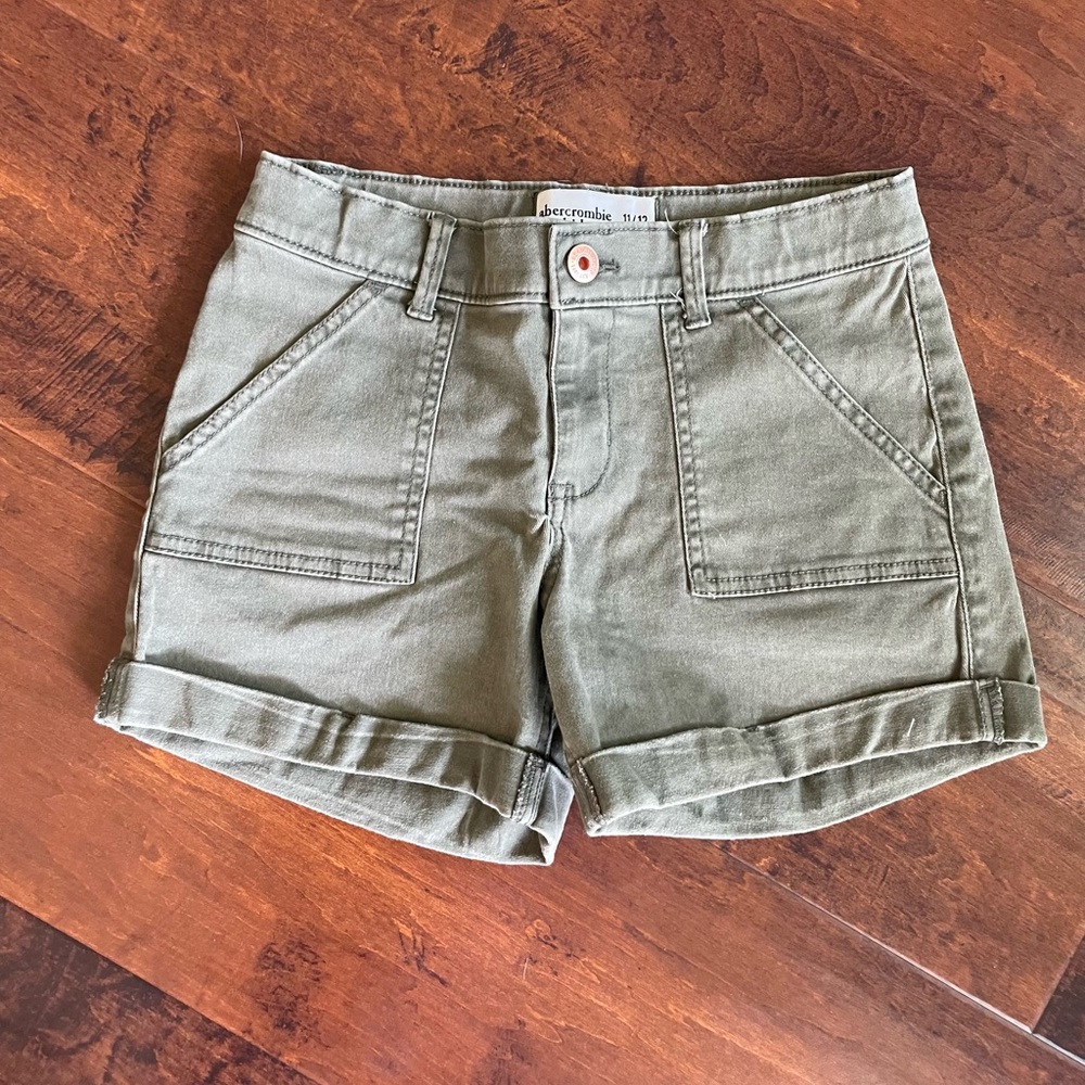 Abercrombie Kids Girls Green Cuffed Cargo Shorts 11/12